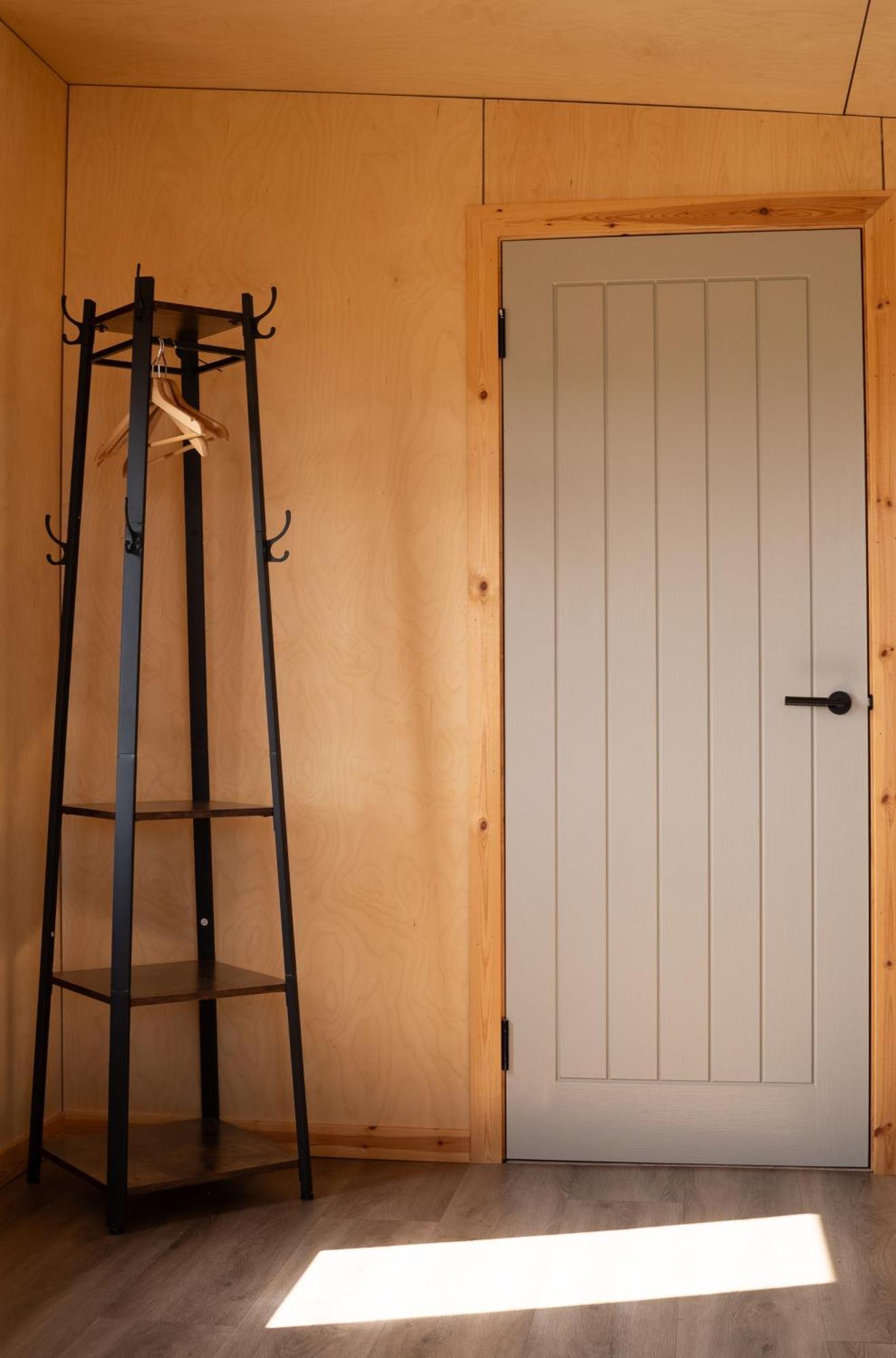 Rustic Cabins, Sea Views From Rewilded Farm With Highland Cows 세인트앤드루스 외부 사진